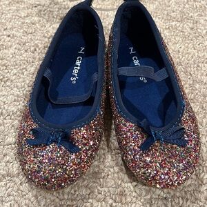 Carter’s toddler girls glitter shoes, size 7 NWT!